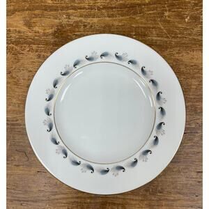 Wedgwood Bone China "Stardust" Lunch Plate. KK350